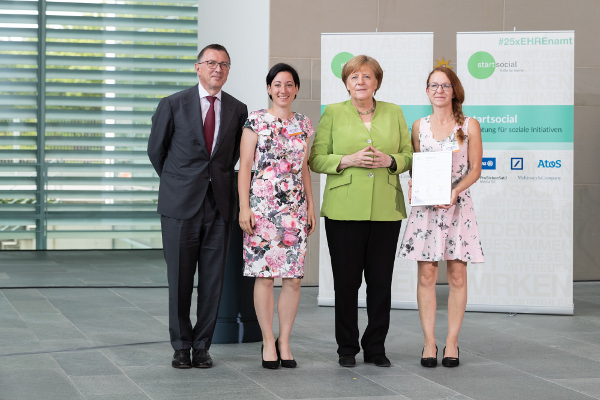 Gruppenbild_Merkel